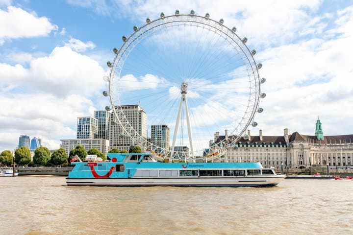 London River Thames Dinner Cruise with Live Music