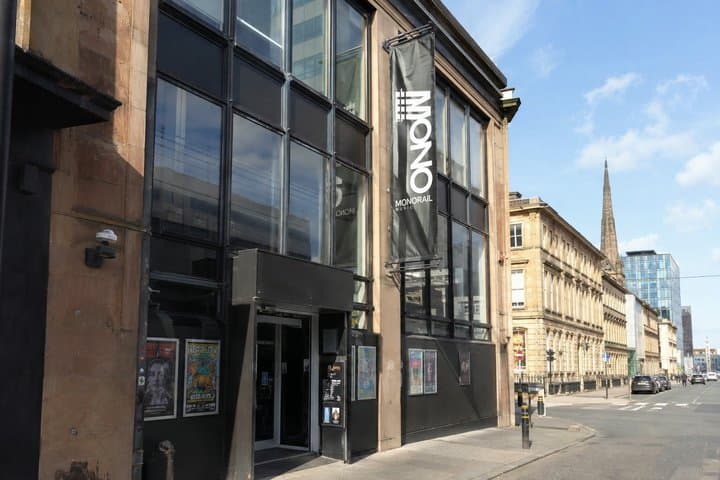 Self-Guided Podcast Tour Glasgow: Amplifiers and Sticky Floors