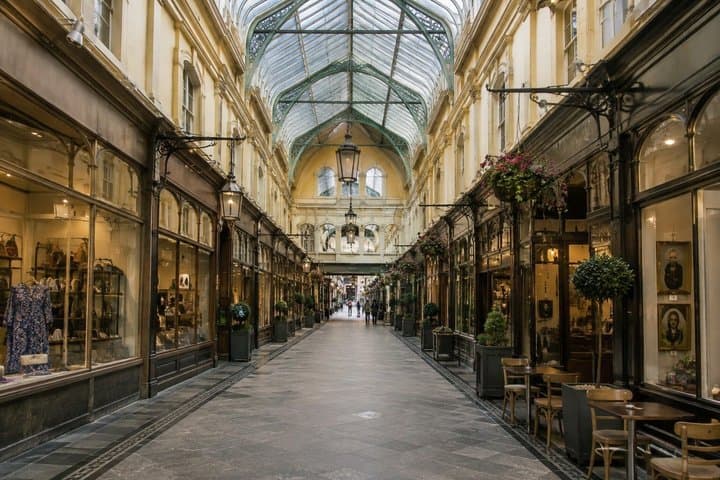 Self-Guided Podcast Tour Cardiff: Glass Roofs and Gothic Dreams