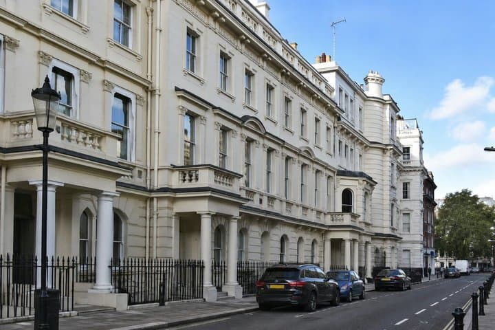 Podcast Tour: Darwins London - The Reluctant Revolutionary
