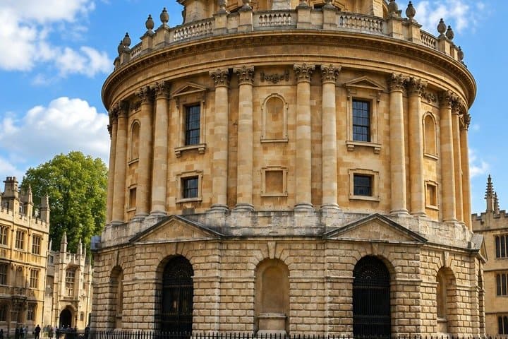 Self-Guided Podcast Tour Oxford: The Architecture of Ambition