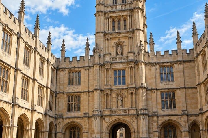 Self-Guided Podcast Tour Oxford: The Architecture of Ambition