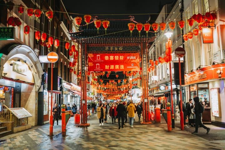London: Highlights, History & Hidden Gems Walking Tour