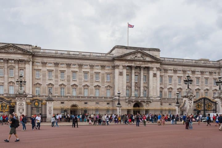 London Day Tour Including Lunch Cruise