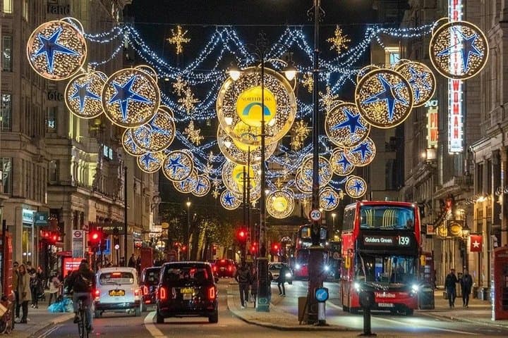 London Christmas Lights Open-Top Bus Tour with live guide