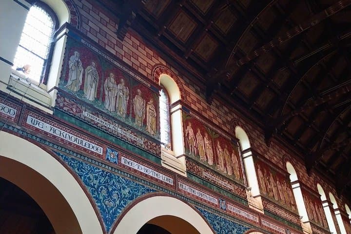 Oxford Beyond the Dreaming Spires Walking Tour