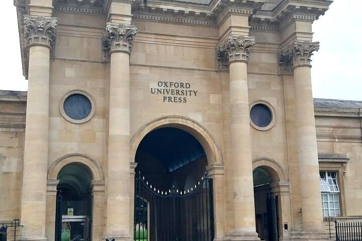 Oxford Beyond the Dreaming Spires Walking Tour