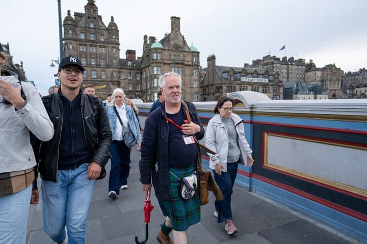 Edinburgh Darkside Ghost Tour of Mysteries and Murder and Legends