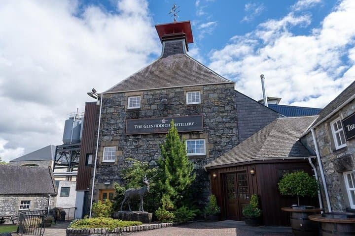 Edinburgh Private Whisky Distillery Transport Service