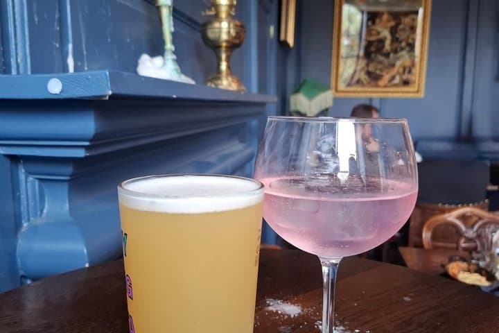 Quirky Pubs and Crooked Streets of York