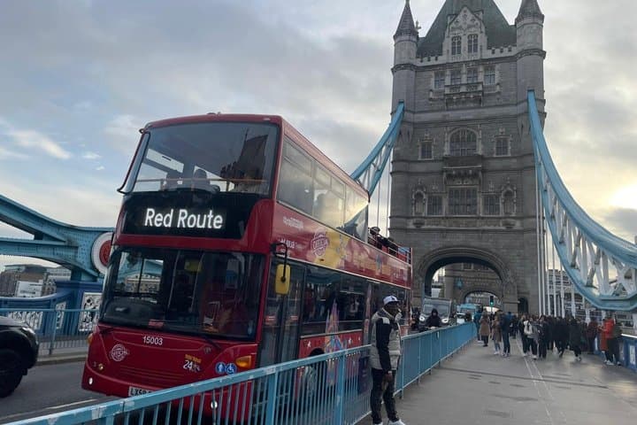 London City Sightseeing Hop-On Hop-Off Bus + Thames River Cruise