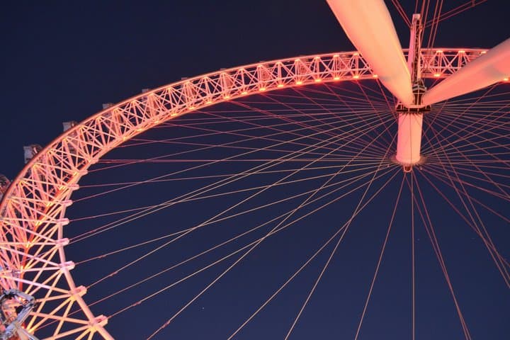 Heathrow Airport To Central London Meet & Greet Private Transfer