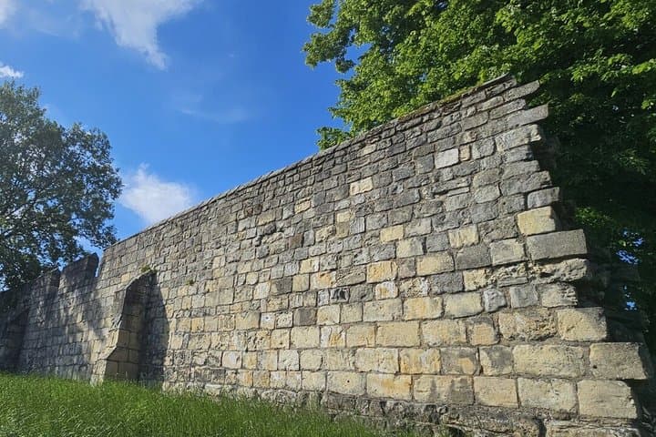 York Walls Private Walking Tour
