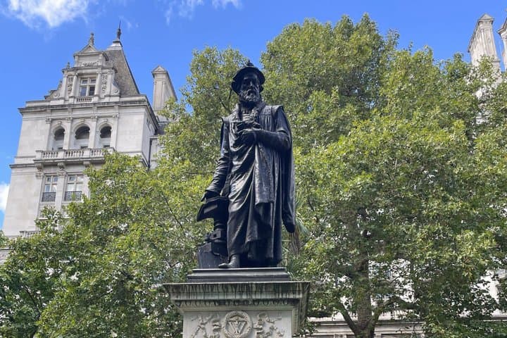 Quelling the Great Stink in London Outdoor Escape Game