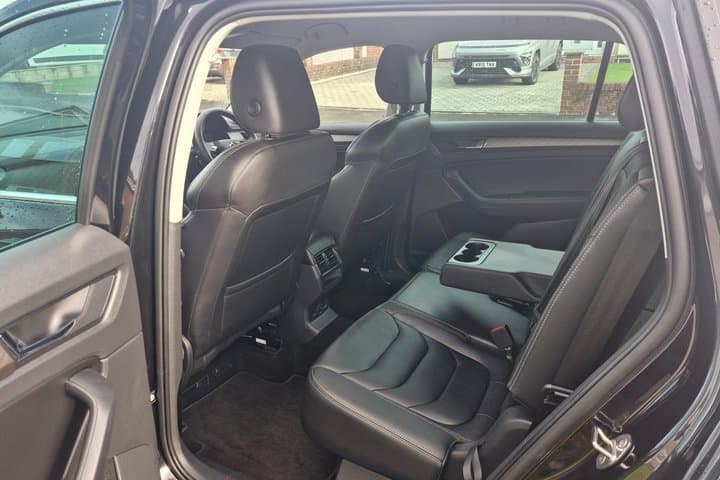 Private Car Transfer Edinburgh Airport to Glasgow