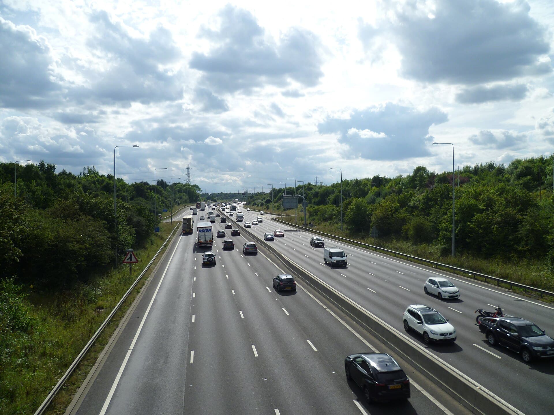 The M25 looking west from junction 25 near Potters Bar, traffic on the London orbital