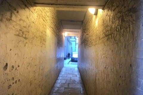 Explore the haunted alleyways of Old London Town