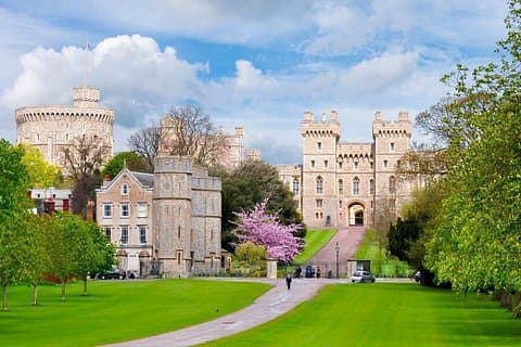 Extended visit: Windsor Castle & Stonehenge