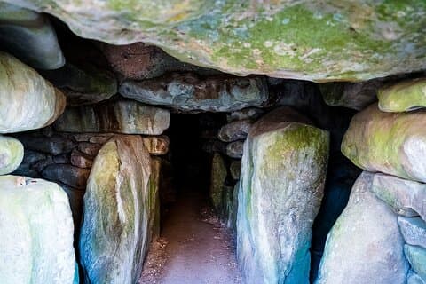 Ancient Britain tour : Sacred forests, Burials and UFO Mysteries