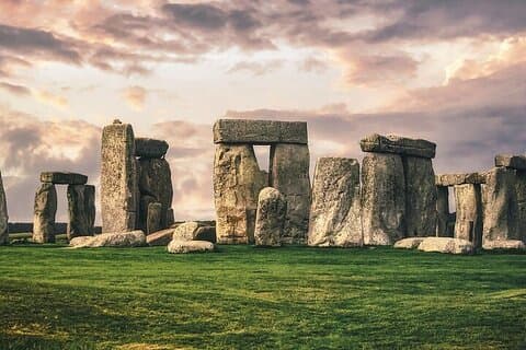 Stonehenge Bath Private Full Day Tour from London