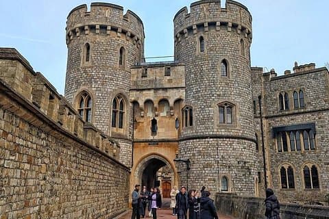 Exclusive Private Day Tour Windsor Castle, Stonehenge and Bath