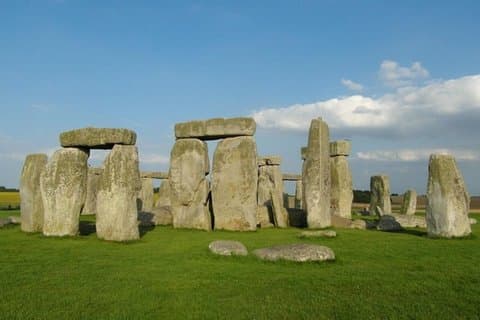 Stonehenge Salisbury and Avebury, Wiltshire Road Trip Guidebook