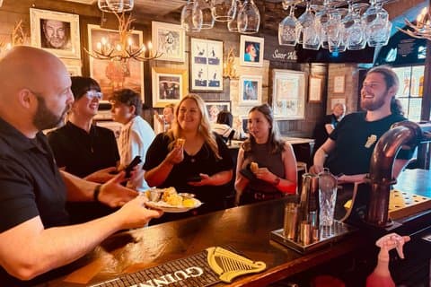 Edinburgh Walking Tour with Scottish Bites Food Tasting