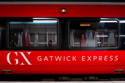 Gatwick Airport: Direct Train Transfer to Central London