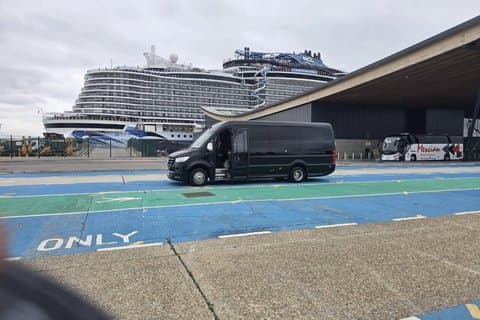 Southampton to Heathrow 16 Seater Coach Private Transfer