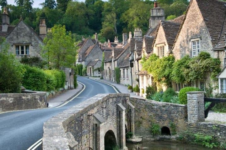 Enjoy lunch in the heart of the Cotswolds