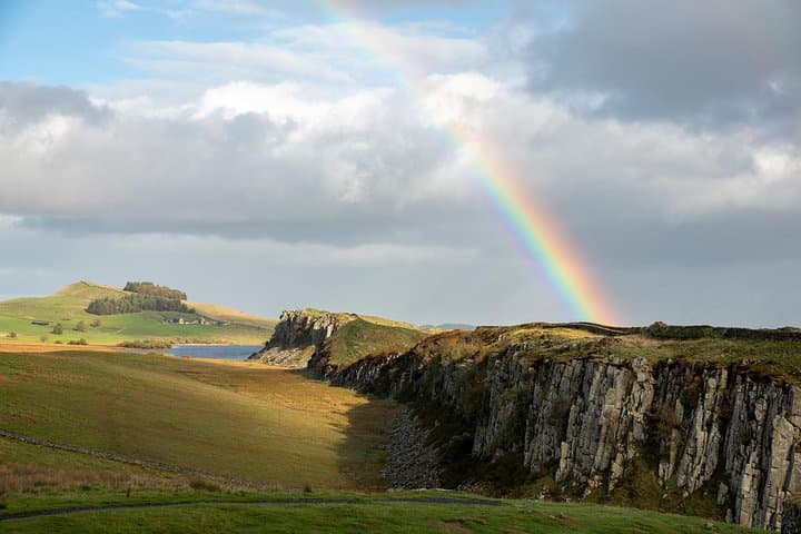 Hadrian's Wall & The Scottish Borders Luxury Private Day Tour - Steel Rigg & Hadrians Wall