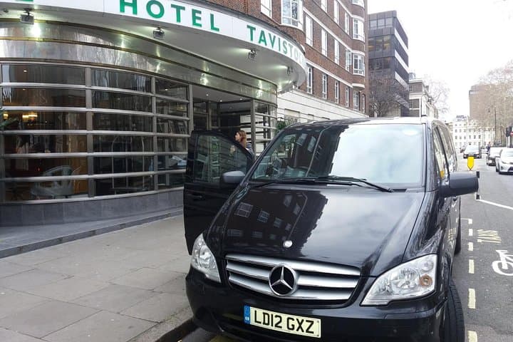 Shared Shuttle Service from Gatwick to your Hotel in London