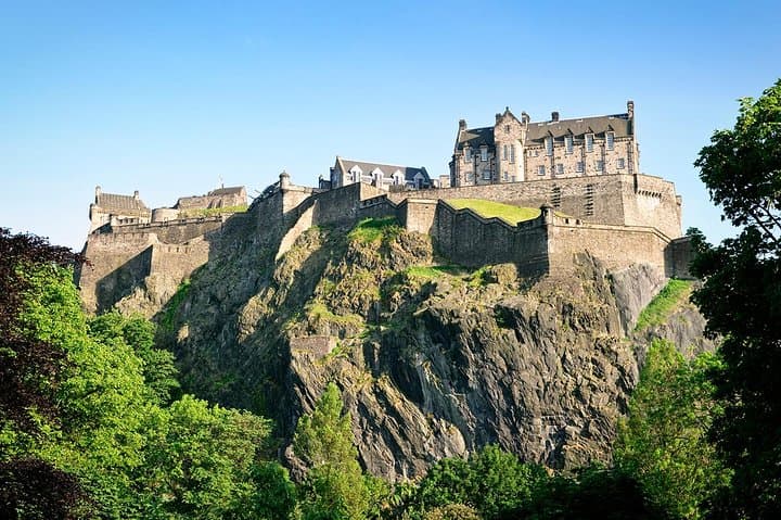Visit the Scottish landscapes and the Edinburgh Castle.