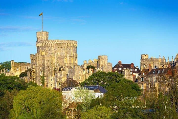 Extended visit: Windsor Castle & Stonehenge