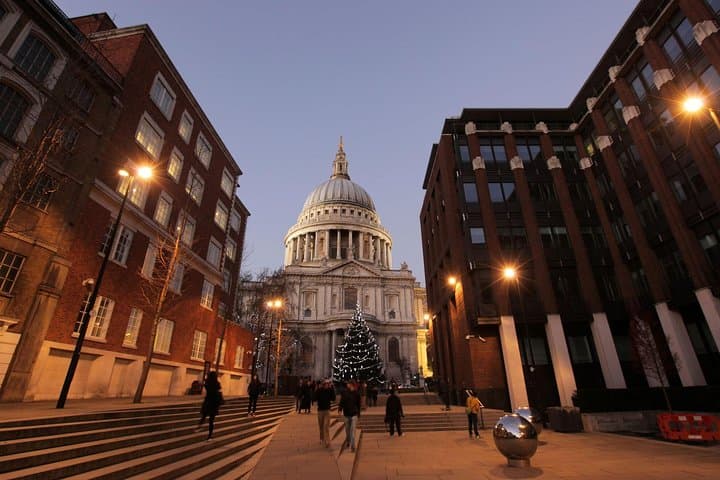 London by Night Sightseeing Open Top Bus Tour with Live Guide