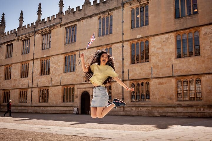 Oxford and Cotswolds Villages Small-Group Day Tour from London