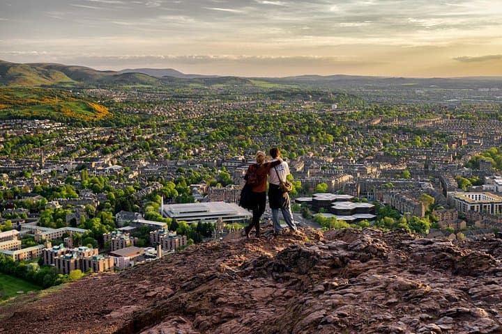 Private Edinburgh Tour for Families with a Local, 100% Personalized