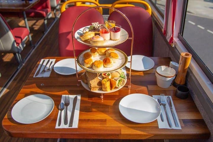 London Afternoon Tea Bus and Panoramic Tour on Lower Deck