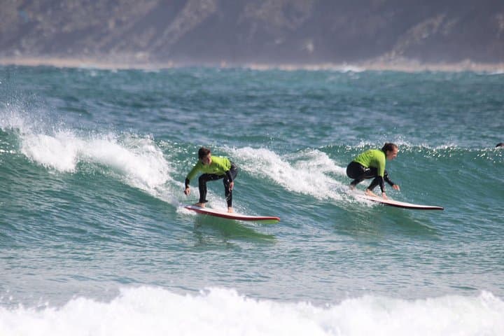 Private Two on One Surf Lesson in Newquay (2 students, 1 instructor)