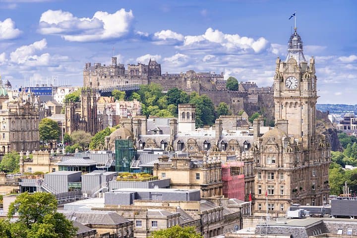 Private Edinburgh Tour for Families with a Local, 100% Personalized