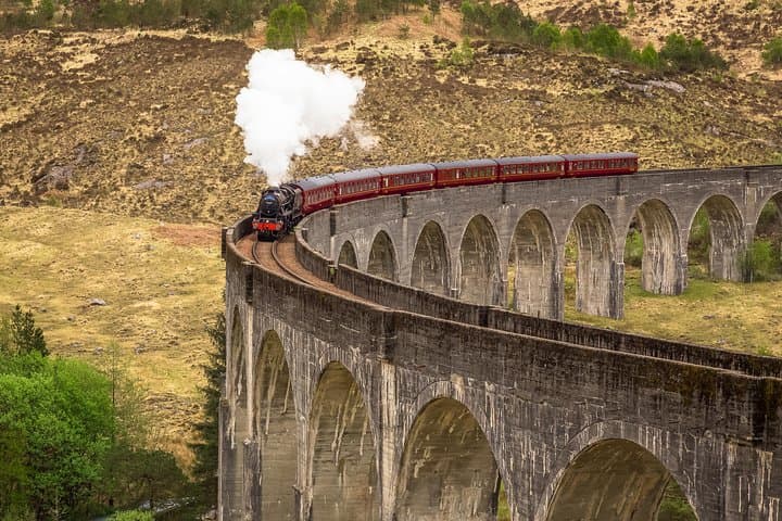6 Day Outer Hebrides, Isle of Skye & Glenfinnan Viaduct