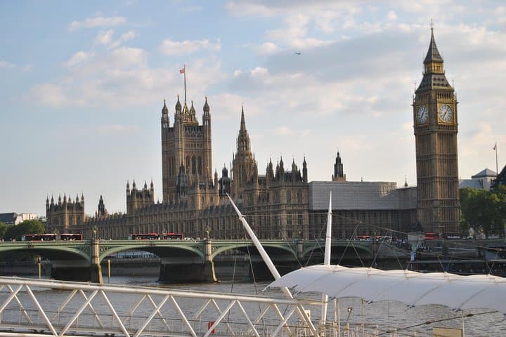 Full day private tour of London by car