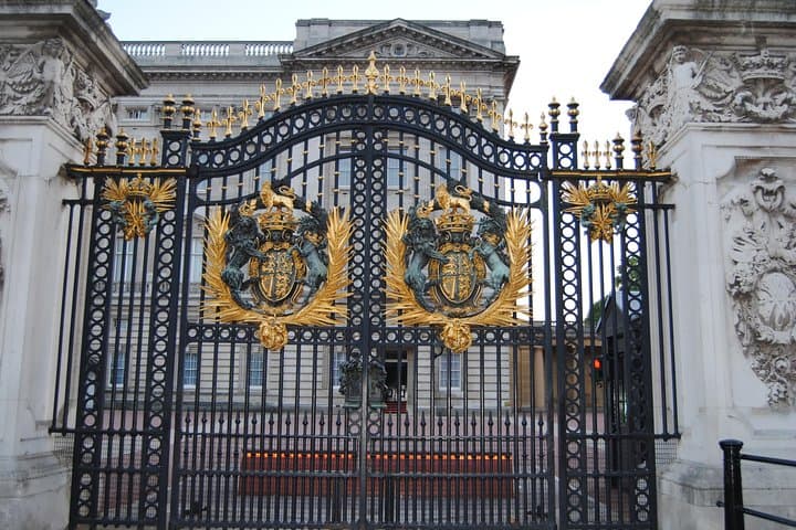 Full day private tour of London by car
