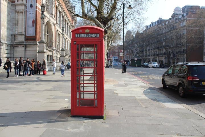 Round-Trip from Stansted Airport to Central London
