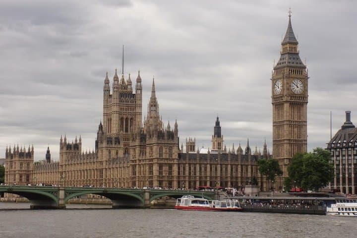 Half Day London Tour by Public Transportation