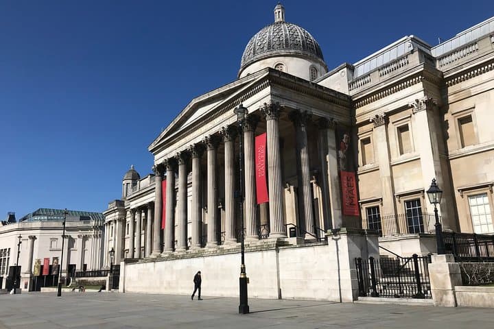 7 Day Private Tour of London with Host Family Accommodation