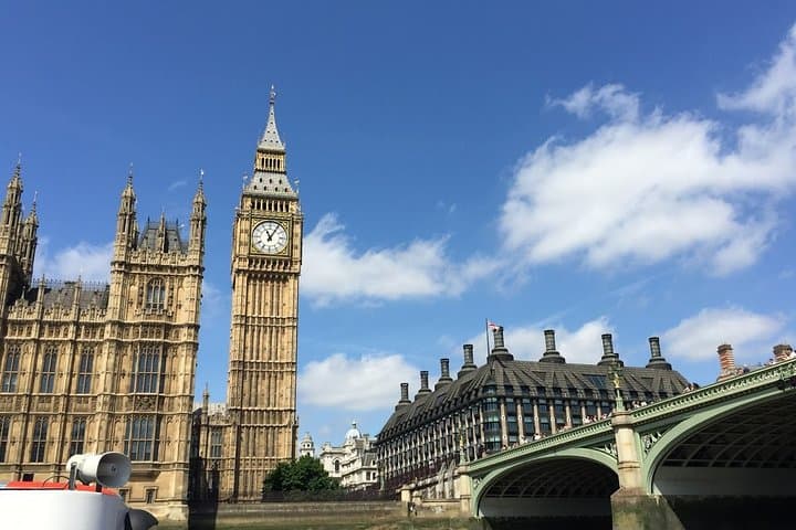 7 Day Private Tour of London with Host Family Accommodation