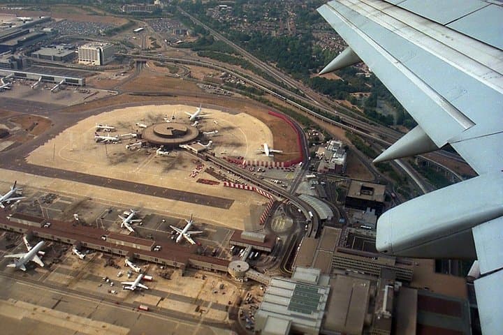 Gatwick Airport Private Transfers to/from London (Postcode W8 to W14)