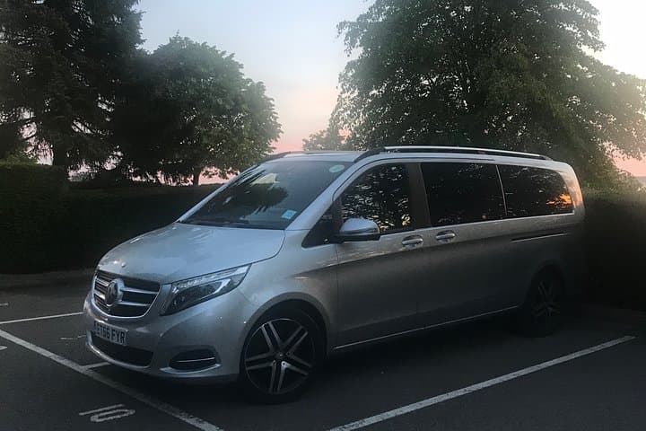 Private Transfers London Heathrow to Southampton Cruise Terminal via Stonehenge