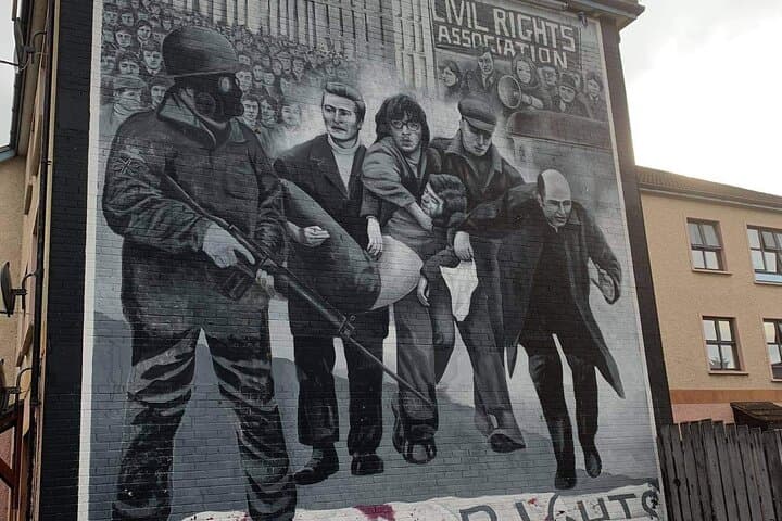 Private Guided Walking Tour in Derry City